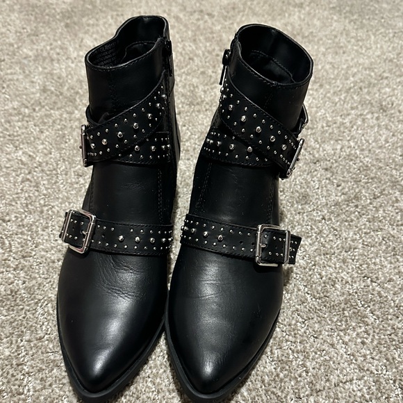 Steve Madden Booties - Picture 2 of 2